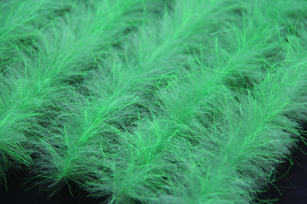 Fly Tying Brush for Game Changer Green with Green Flash
